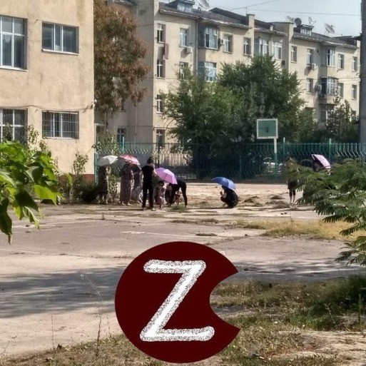 O‘qituvchilar maktab hududini tozalashi to‘g‘rimi?