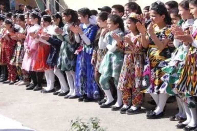 Navro'z tadbiri uchun senariylar to'plami