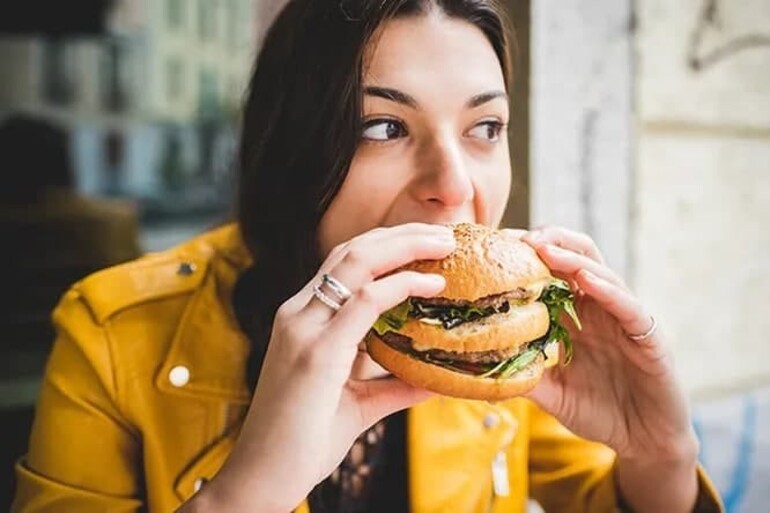 Stress, charchoq va hamisha ochlik hissini keltirib chiqaruvchi boshqa sabablar