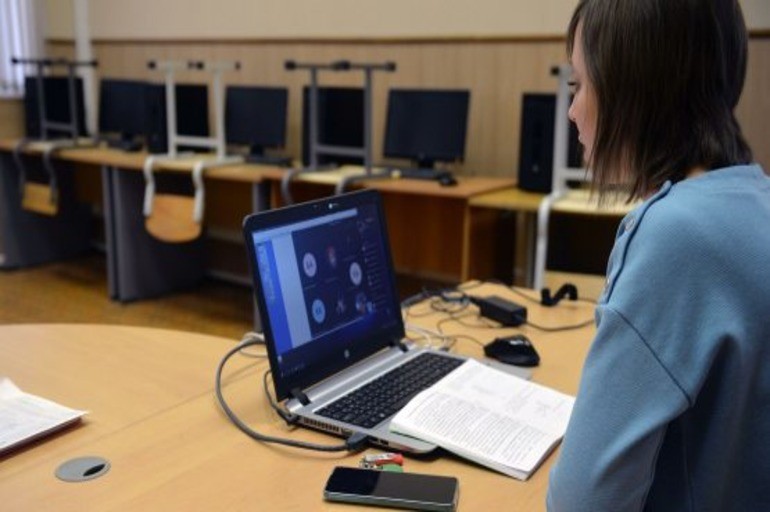 Masofaviy ta’lim olayotgan talabalar universitetni sudga berishmoqchi