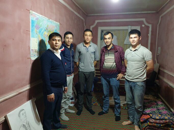 Bir bolaga — butun jamiyat ota-ona